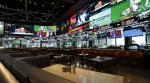 Màn hình ghép LED khổng lồ tại DraftKings Sportsbook mới của Chicago mang lại trải nghiệm sống động